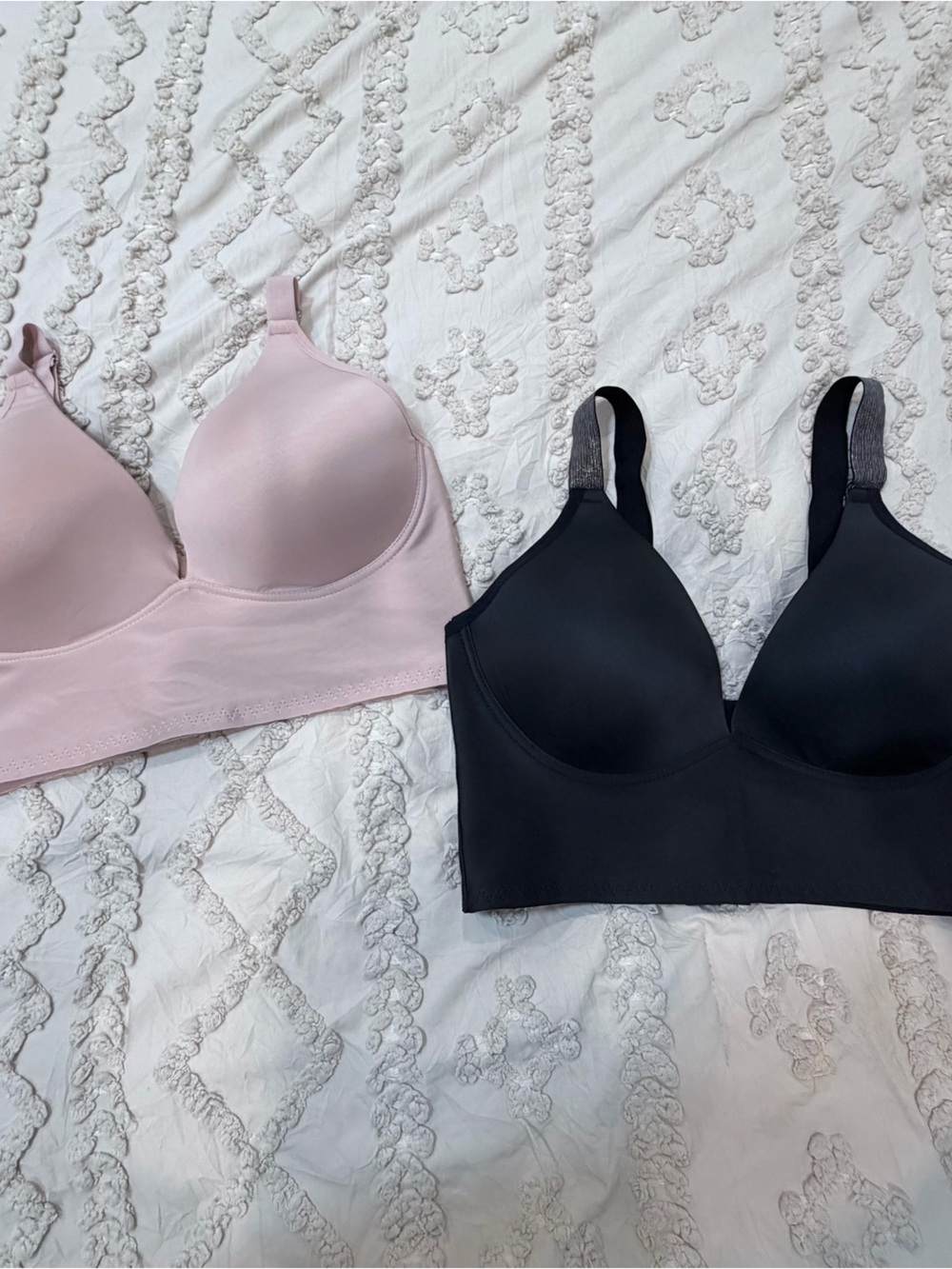 Amazon Seamless Wireless Bras in Blush Pink and Black